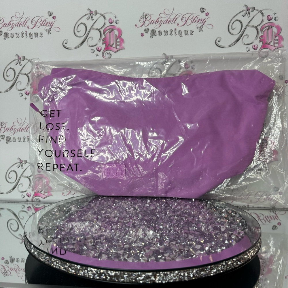 BÉIS The Crescent Catchall
in Berry pink purple Pink Shoulder Bag dual wear
